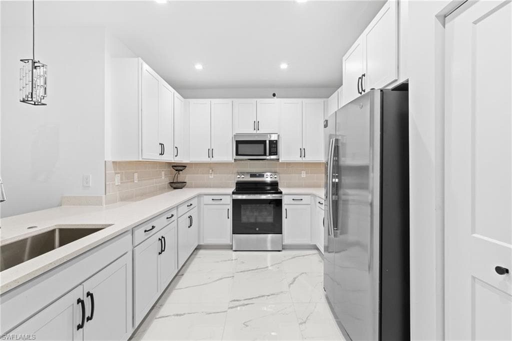 13016 Georges Cay PL, FORT MYERS FL 33913-9