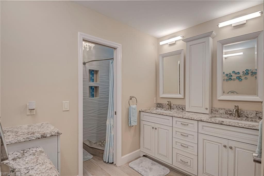 5423 Teak Wood DR, NAPLES FL 34119-14