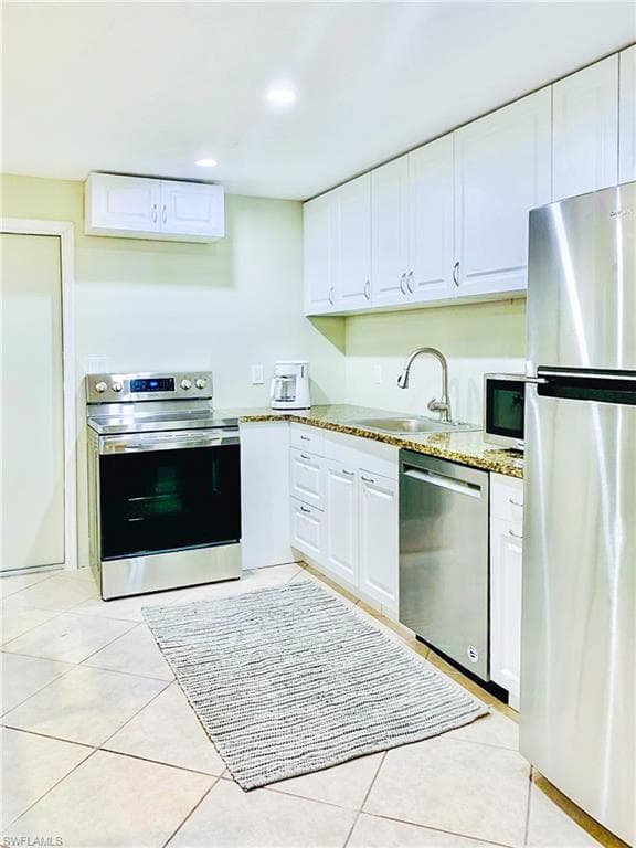 814 109th AVE N, NAPLES FL 34108-5