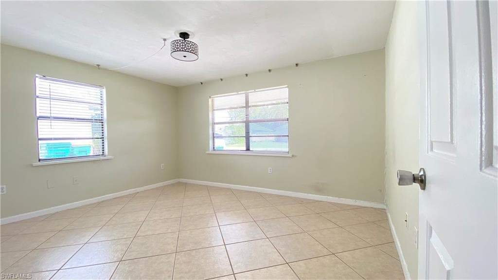 814 109th AVE N, NAPLES FL 34108-8
