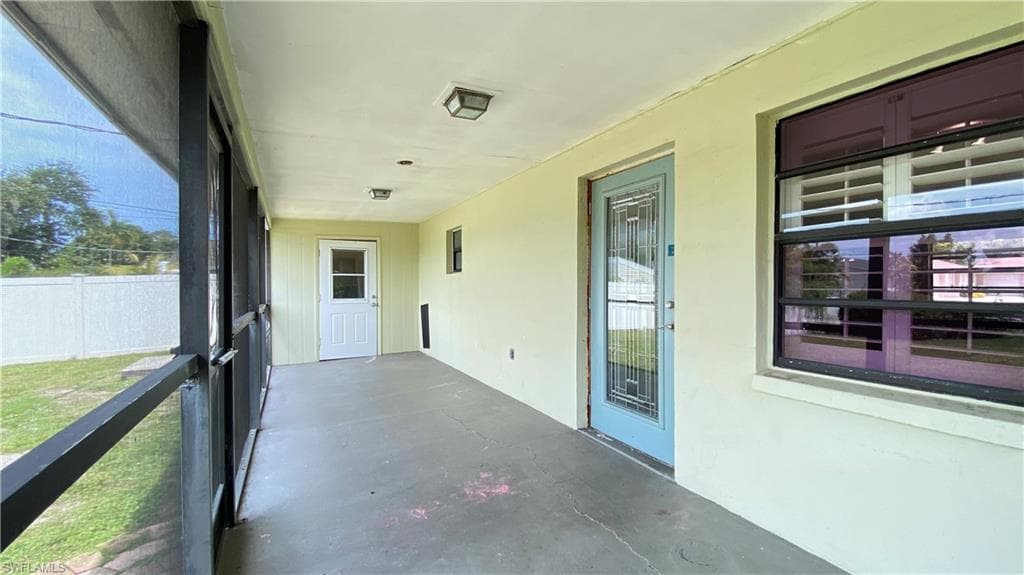 814 109th AVE N, NAPLES FL 34108-23