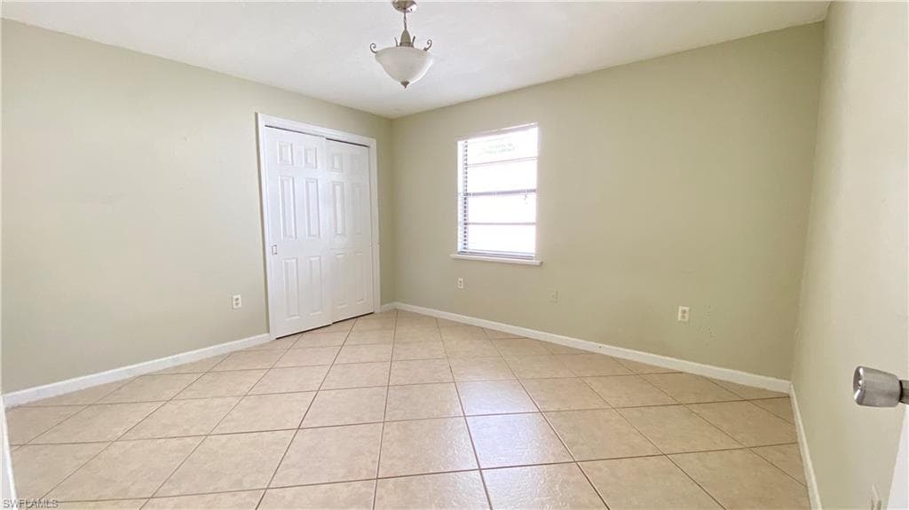 814 109th AVE N, NAPLES FL 34108-10