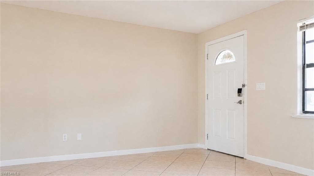814 109th AVE N, NAPLES FL 34108-3