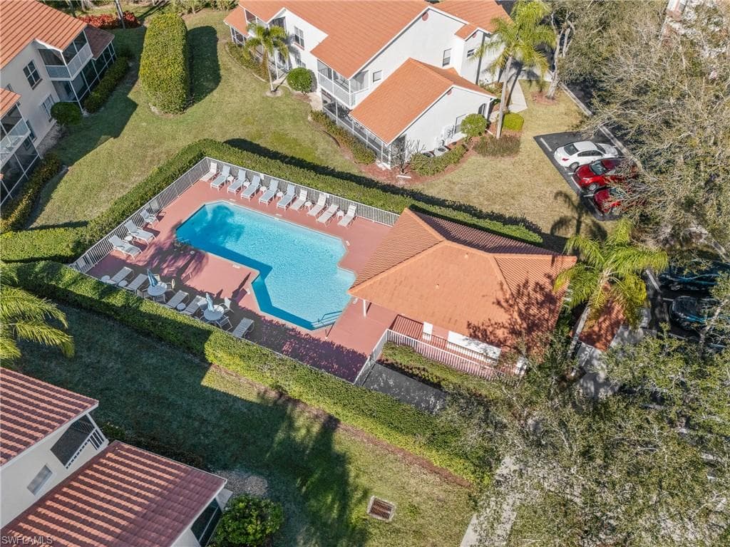 541 Windsor SQ-1