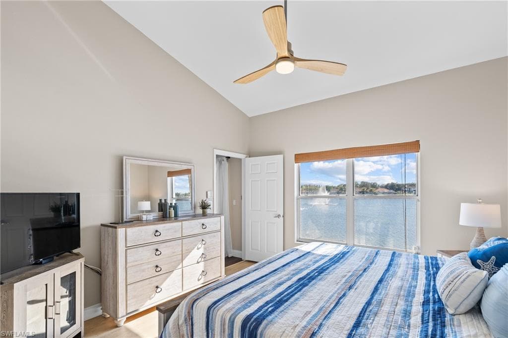 541 Windsor SQ-15