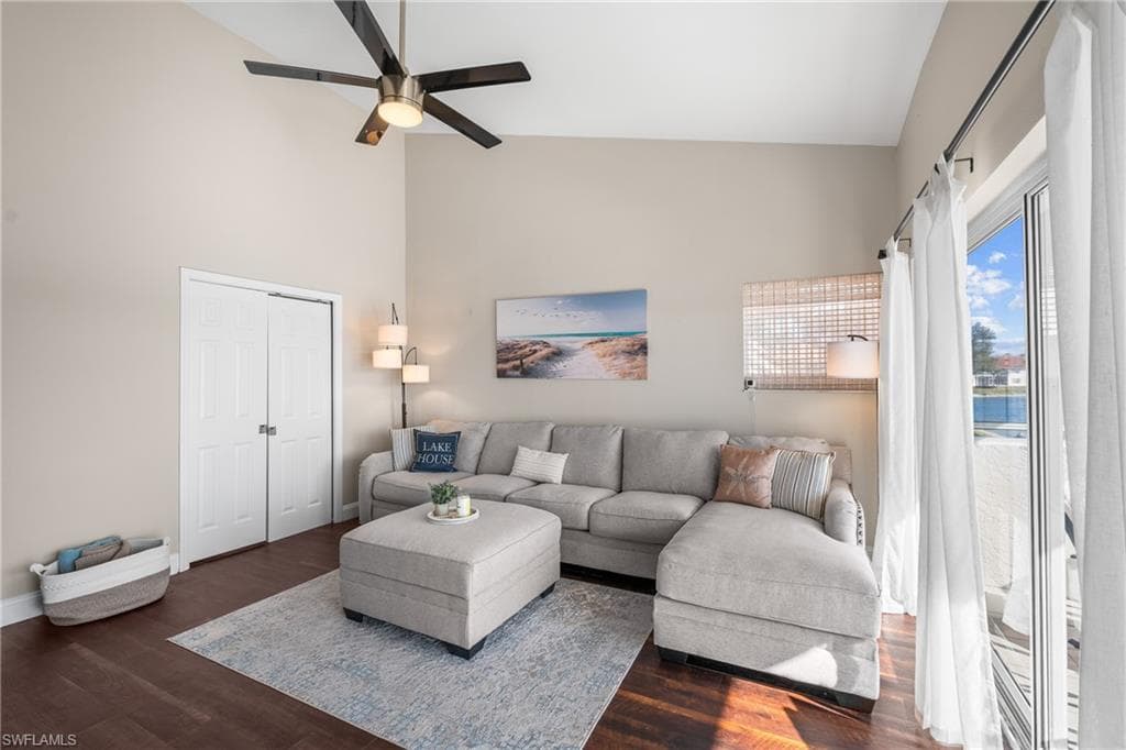 541 Windsor SQ-11