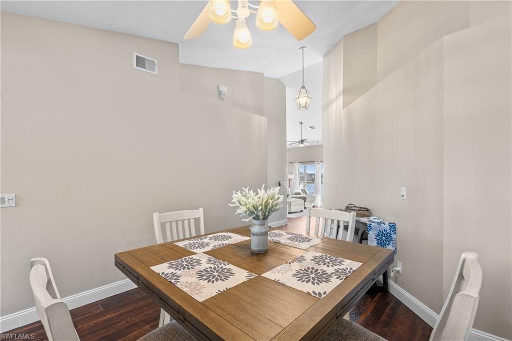 541 Windsor SQ-8