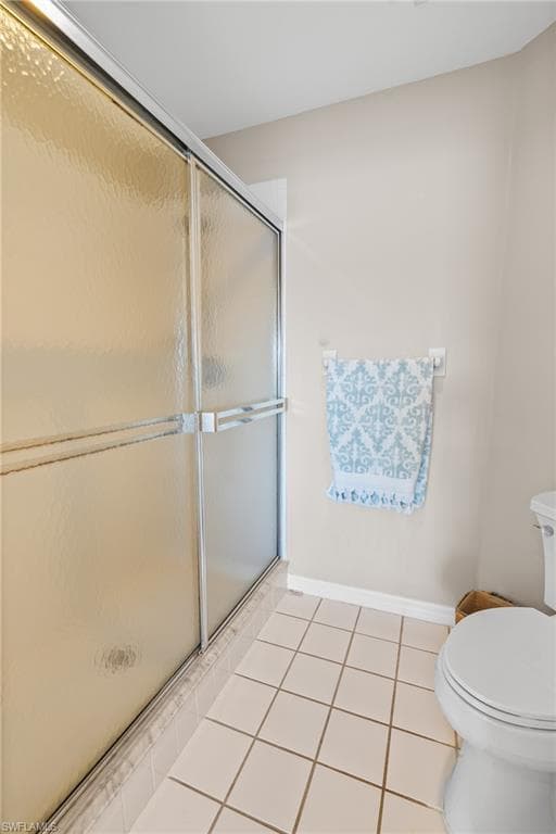 541 Windsor SQ-17