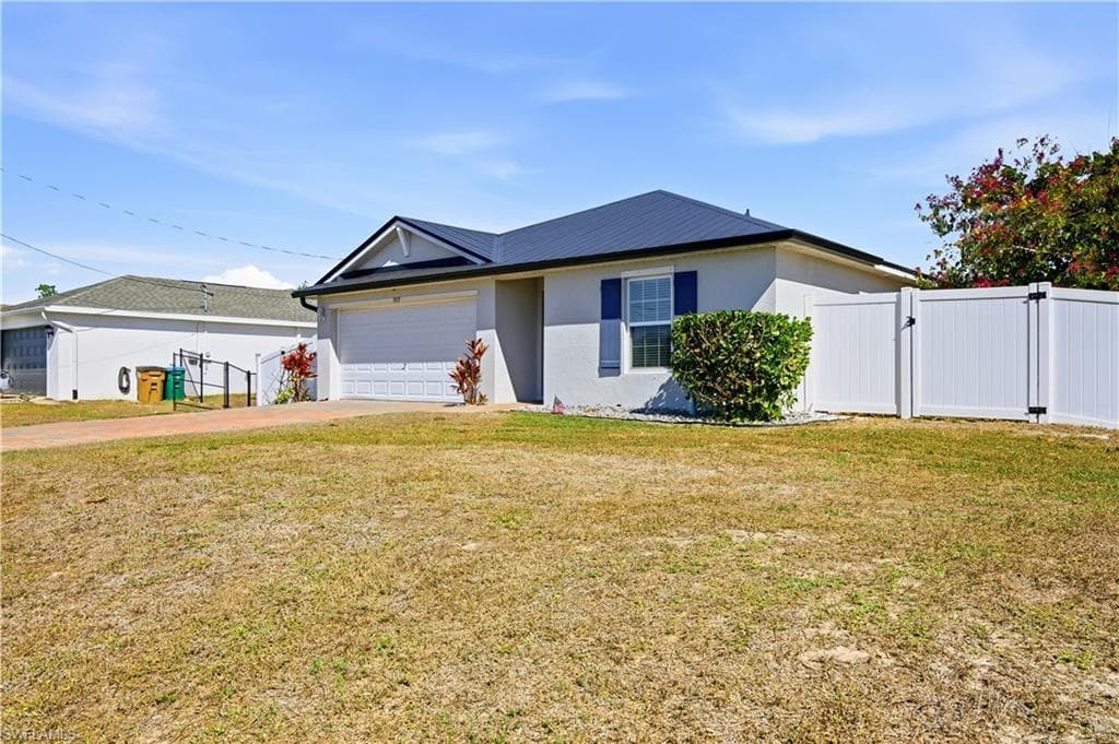 3919 NE 17th AVE, CAPE CORAL FL 33909-1