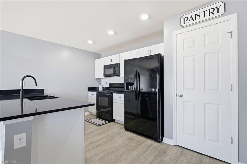 3919 NE 17th AVE, CAPE CORAL FL 33909-11