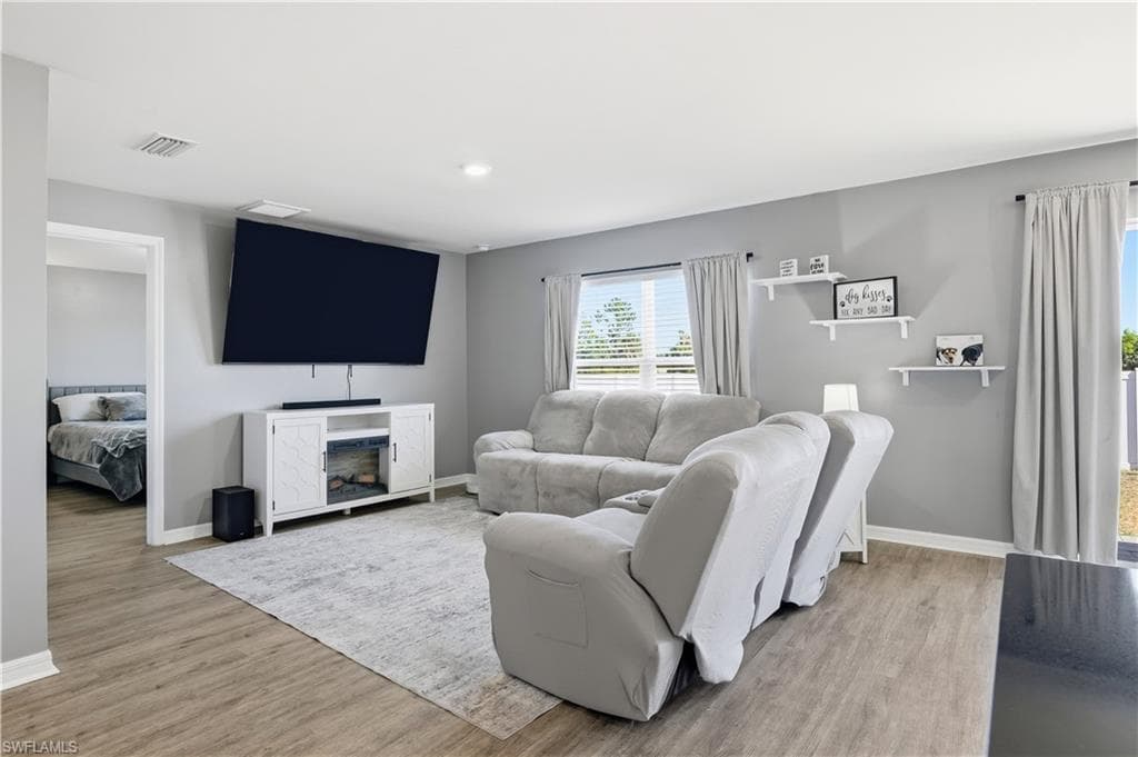 3919 NE 17th AVE, CAPE CORAL FL 33909-6