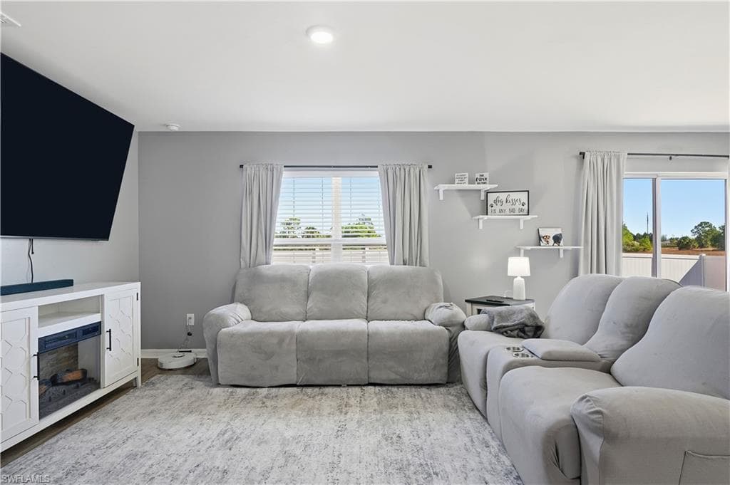 3919 NE 17th AVE, CAPE CORAL FL 33909-8