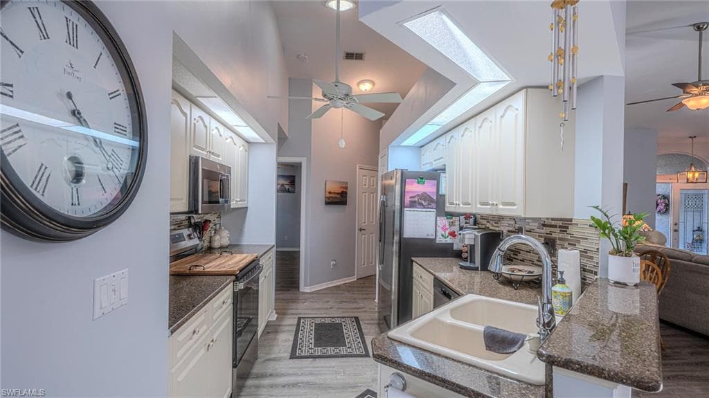 22638 FOREST VIEW DR-15