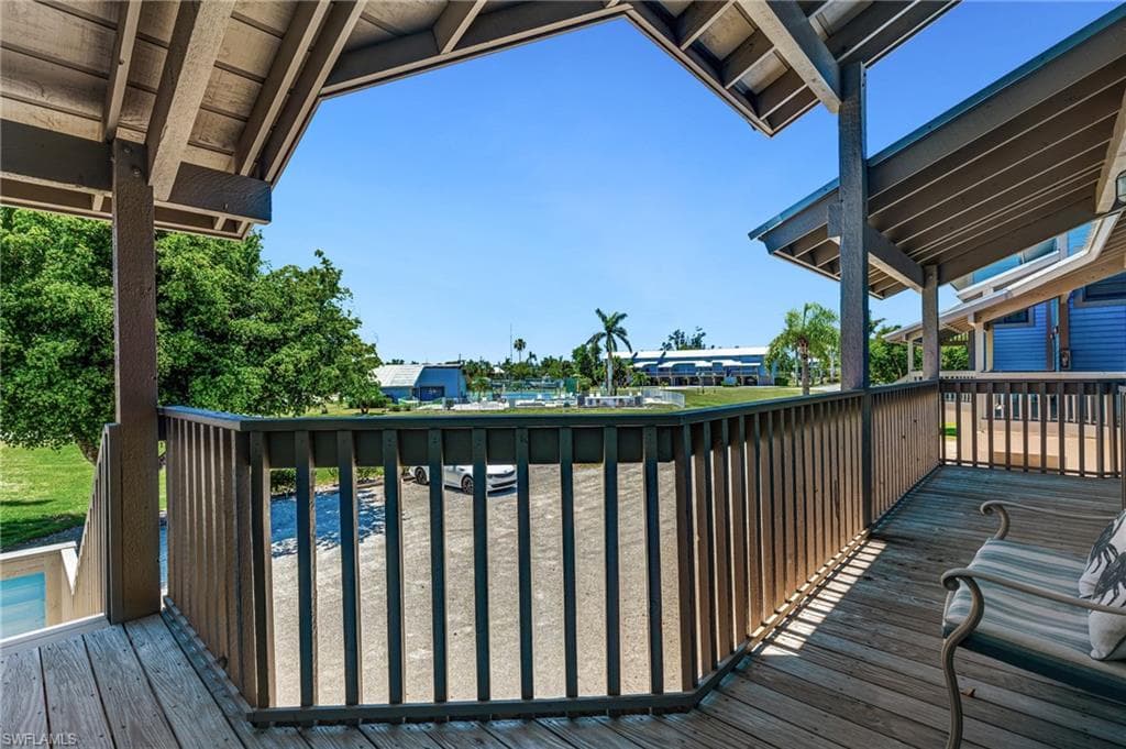 5261 Blue Crab CIR 5-25