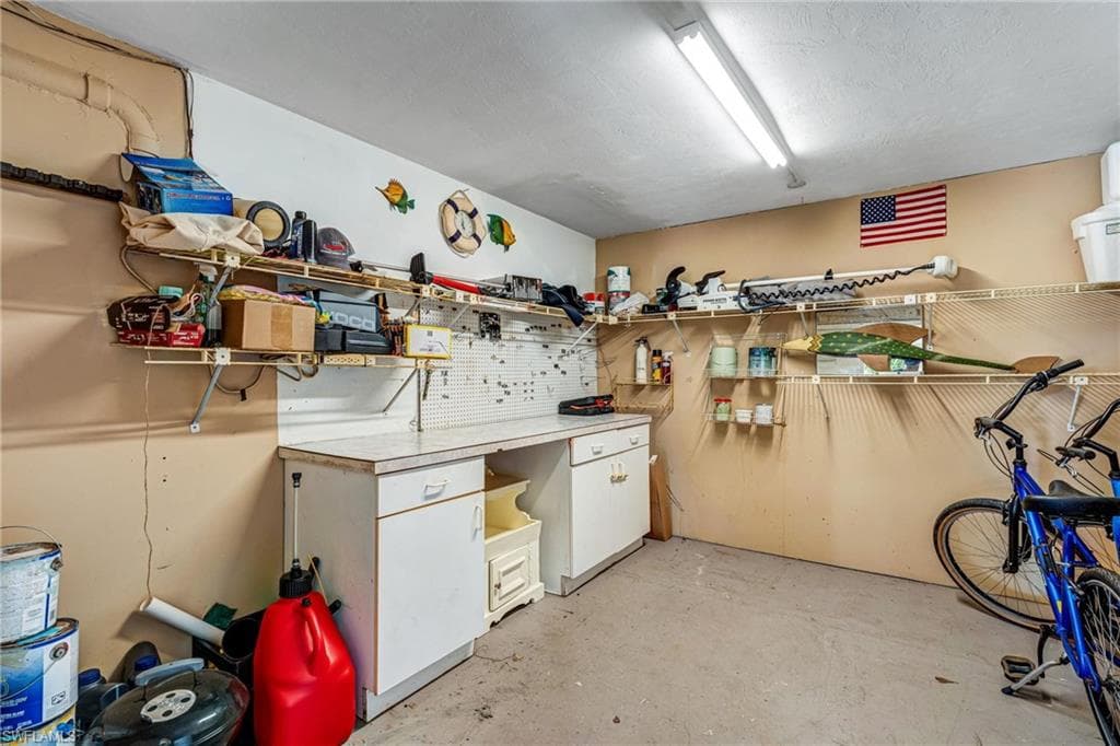 5261 Blue Crab CIR 5-33