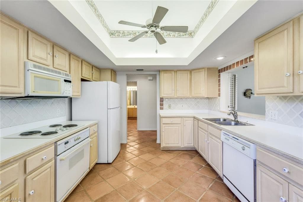 15117 Royal Fern CT # A201, NAPLES FL 34110-6