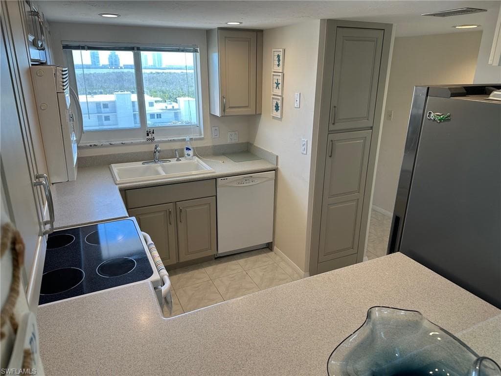 26370 Hickory BLVD # 803, BONITA SPRINGS FL 34134-11