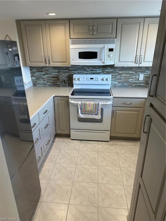 26370 Hickory BLVD # 803, BONITA SPRINGS FL 34134-10