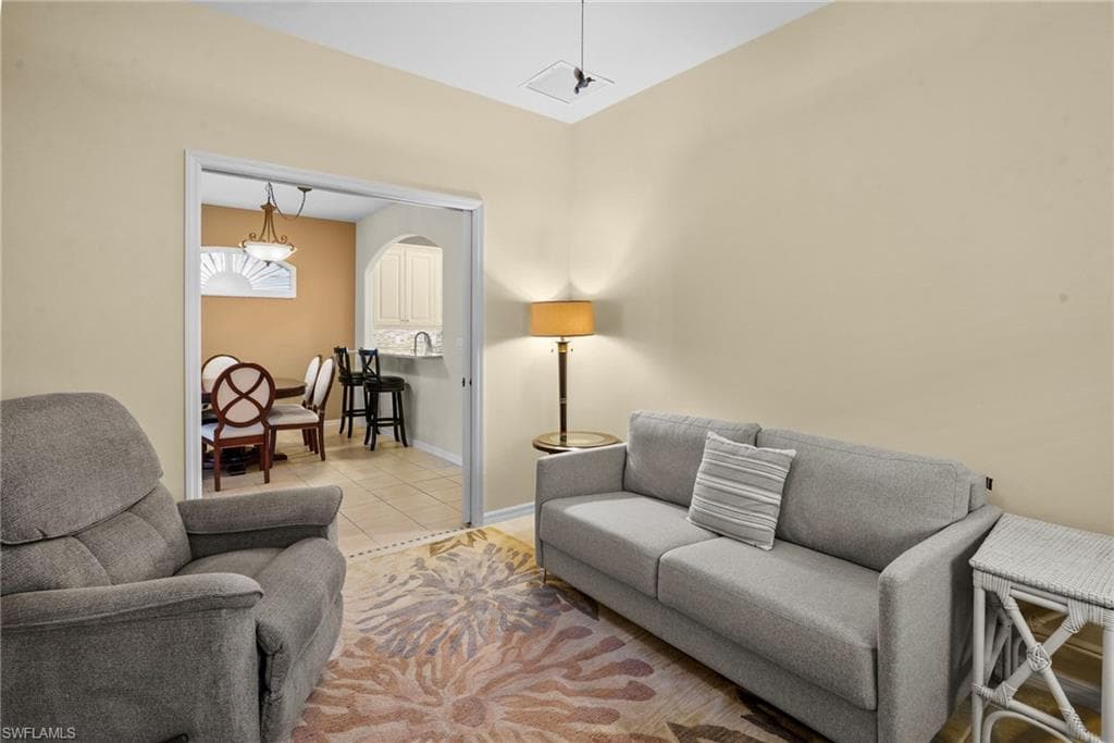 8103 Woodridge Pointe DR-11