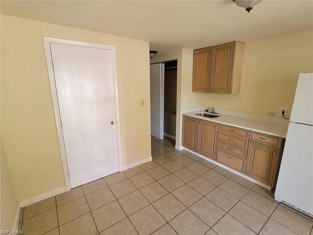 5214 Sholtz ST A+B-3
