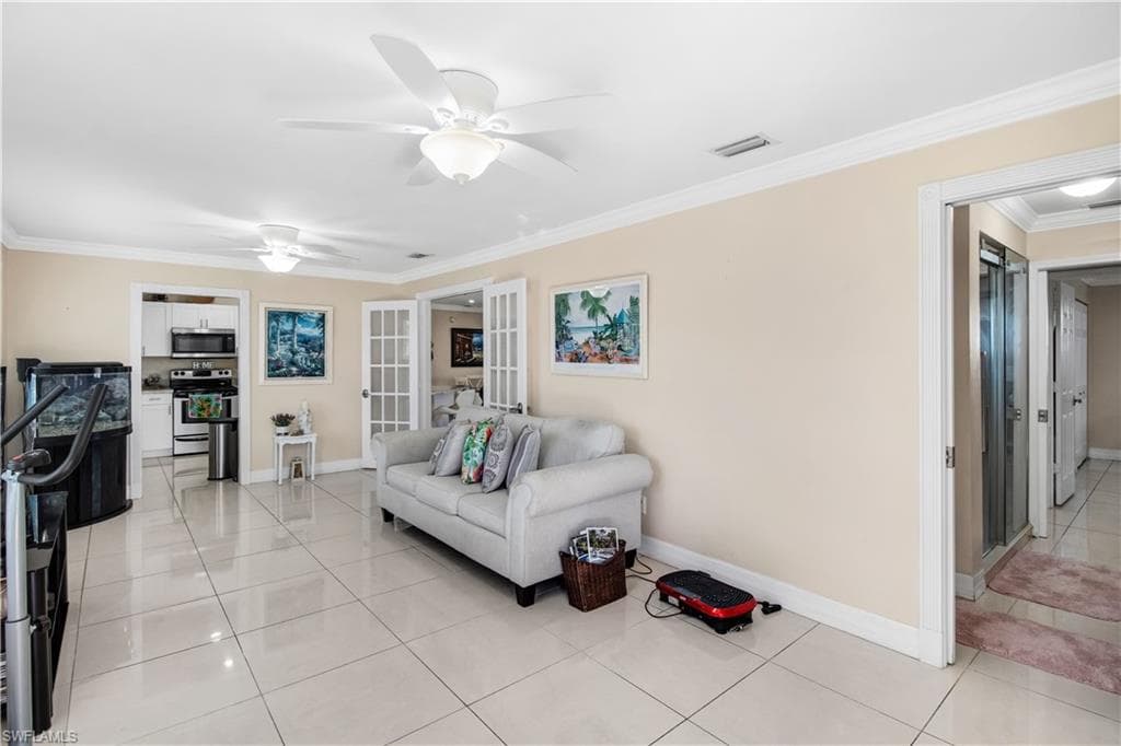 15 Maryland RD, LEHIGH ACRES FL 33936-15