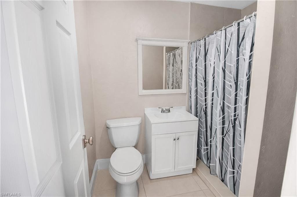 15 Maryland RD, LEHIGH ACRES FL 33936-33