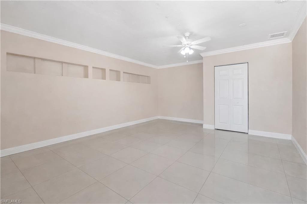 15 Maryland RD, LEHIGH ACRES FL 33936-32