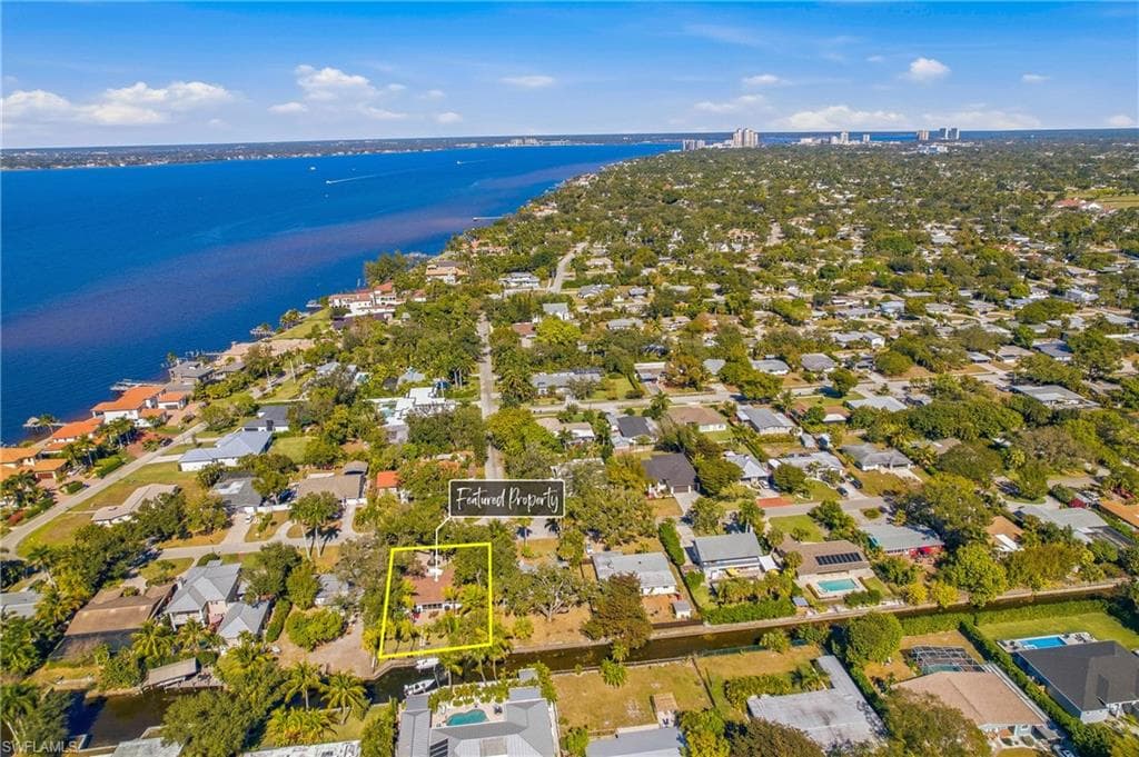 1150 Vesper DR, FORT MYERS FL 33901-33