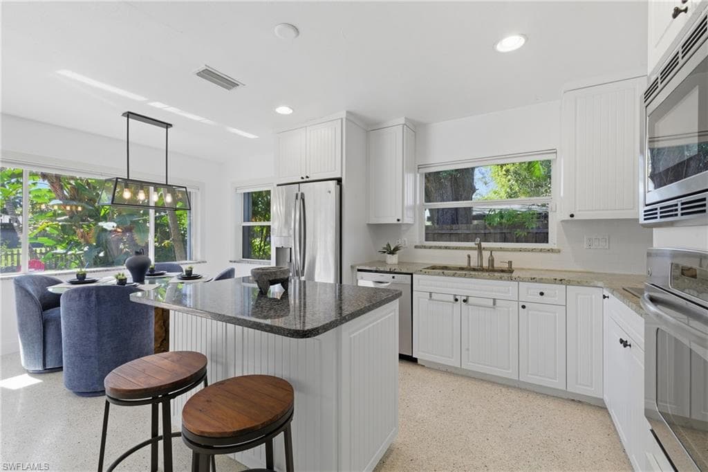 1150 Vesper DR, FORT MYERS FL 33901-9