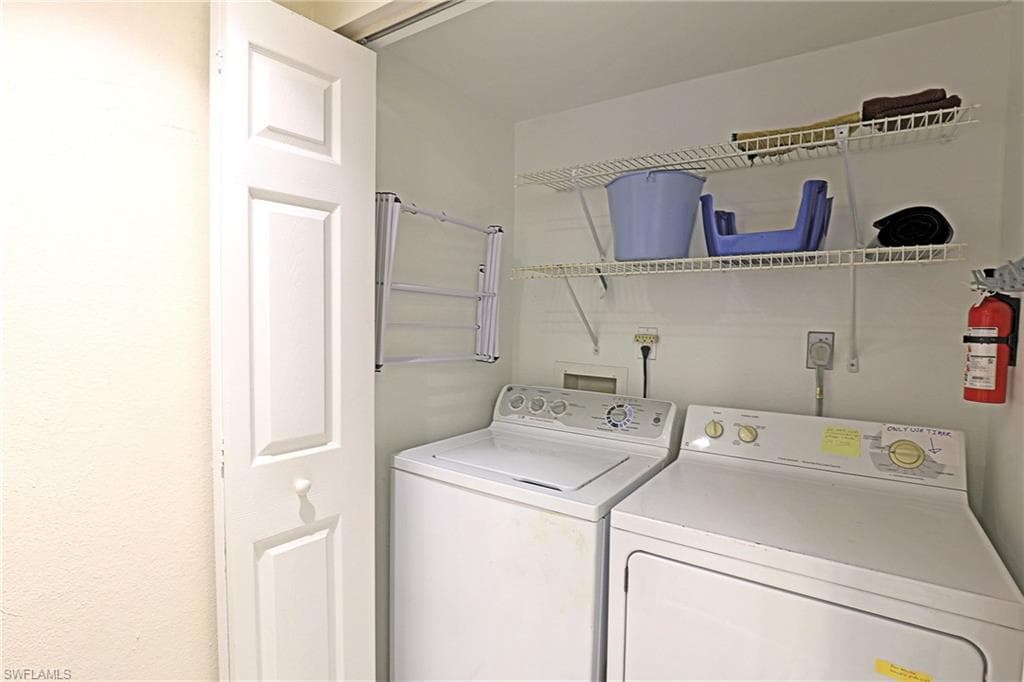 12961 Sandpoint CT, FORT MYERS FL 33919-16