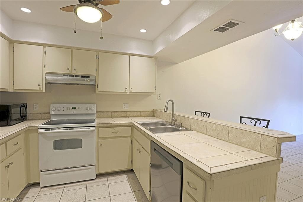 12961 Sandpoint CT, FORT MYERS FL 33919-13