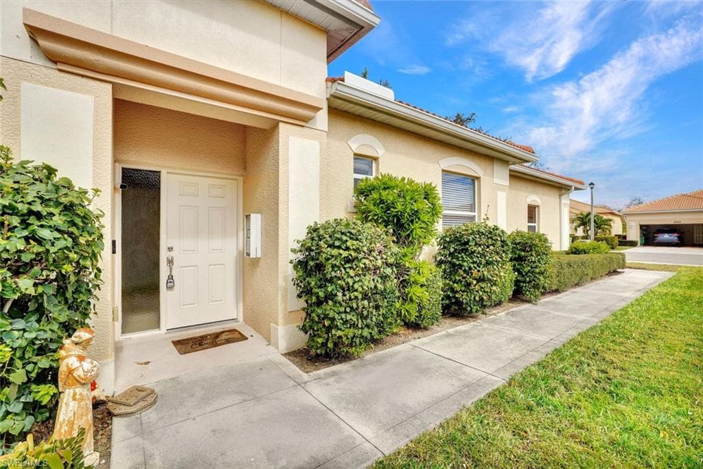 8206 Sanctuary DR # 1, NAPLES FL 34104-13