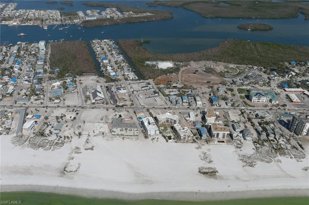 2370 Estero BLVD, FORT MYERS BEACH FL 33931-18