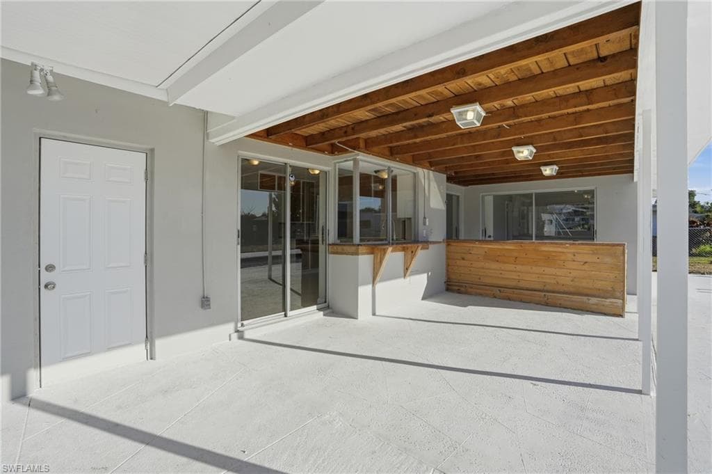 312 Hollywood ST, LEHIGH ACRES FL 33936-32