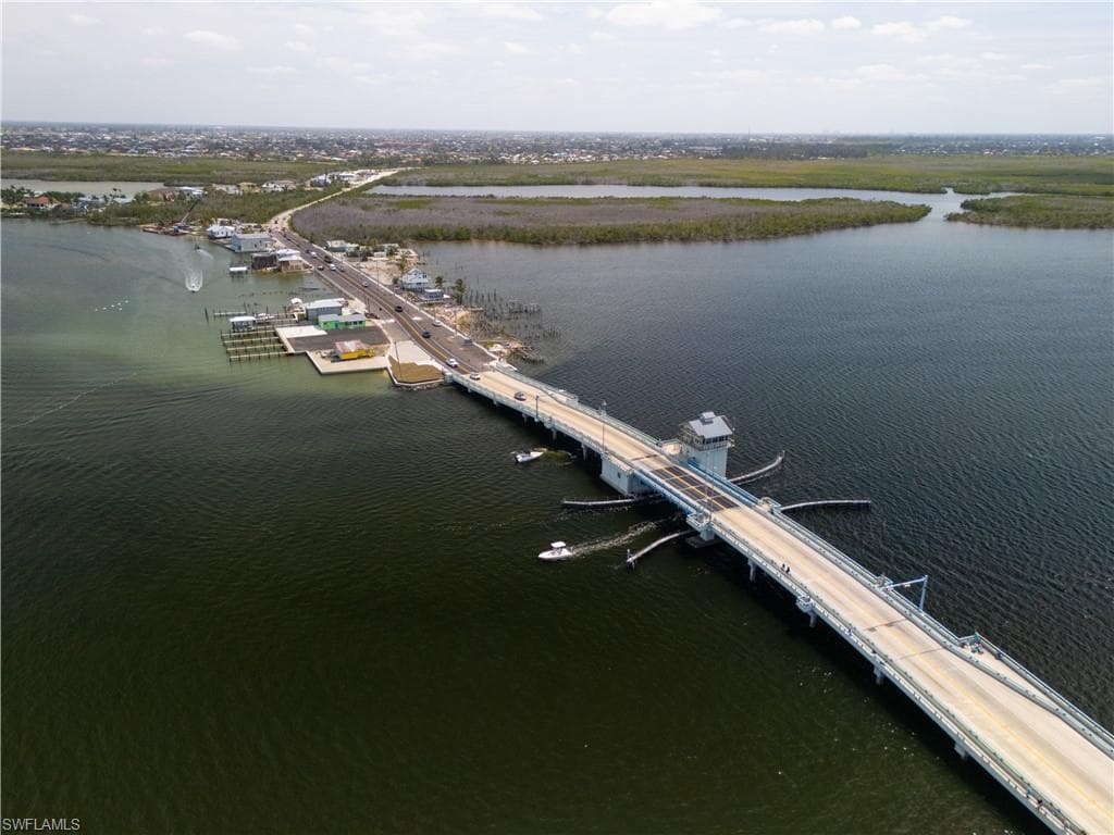 5500 Stringfellow RD, OTHER FL 33956-18