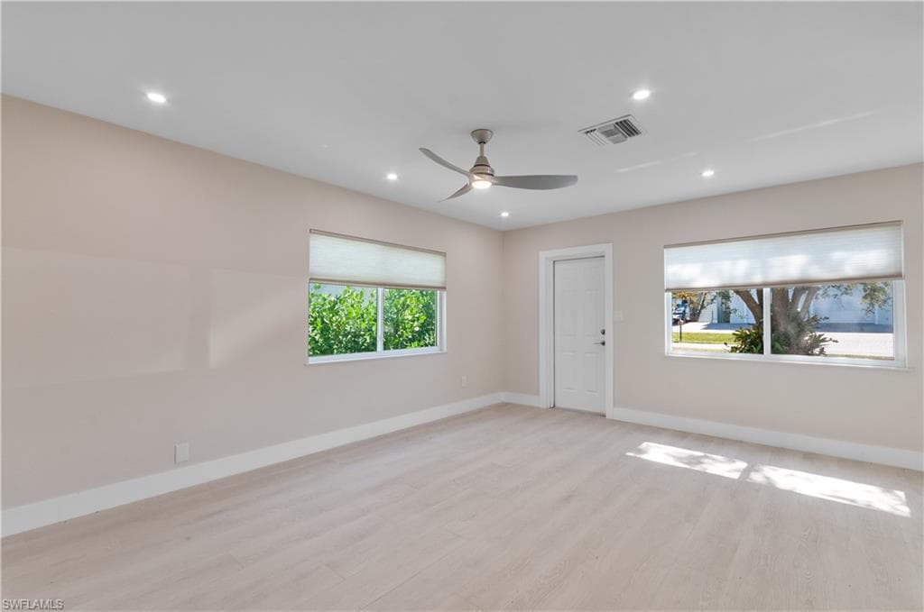 2685 Van Buren AVE, NAPLES FL 34112-5