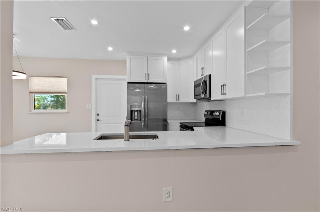 2685 Van Buren AVE, NAPLES FL 34112-6