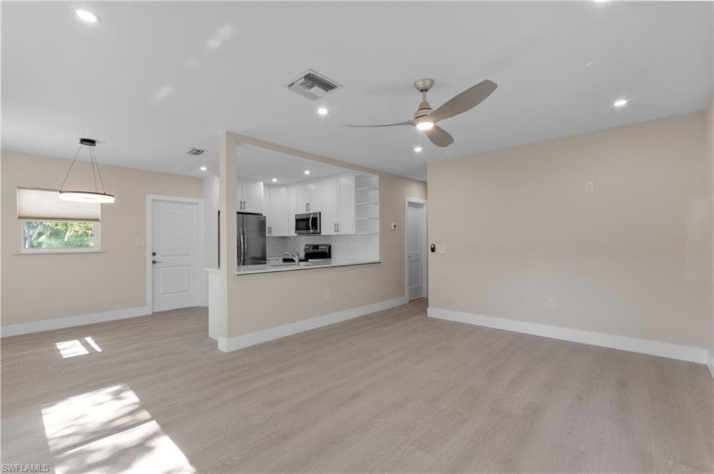 2685 Van Buren AVE, NAPLES FL 34112-2