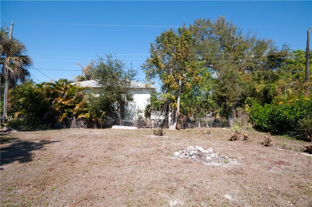 2685 Van Buren AVE, NAPLES FL 34112-14