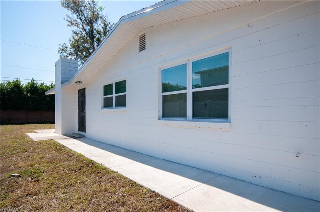 2648 Van Buren AVE, NAPLES FL 34112-15