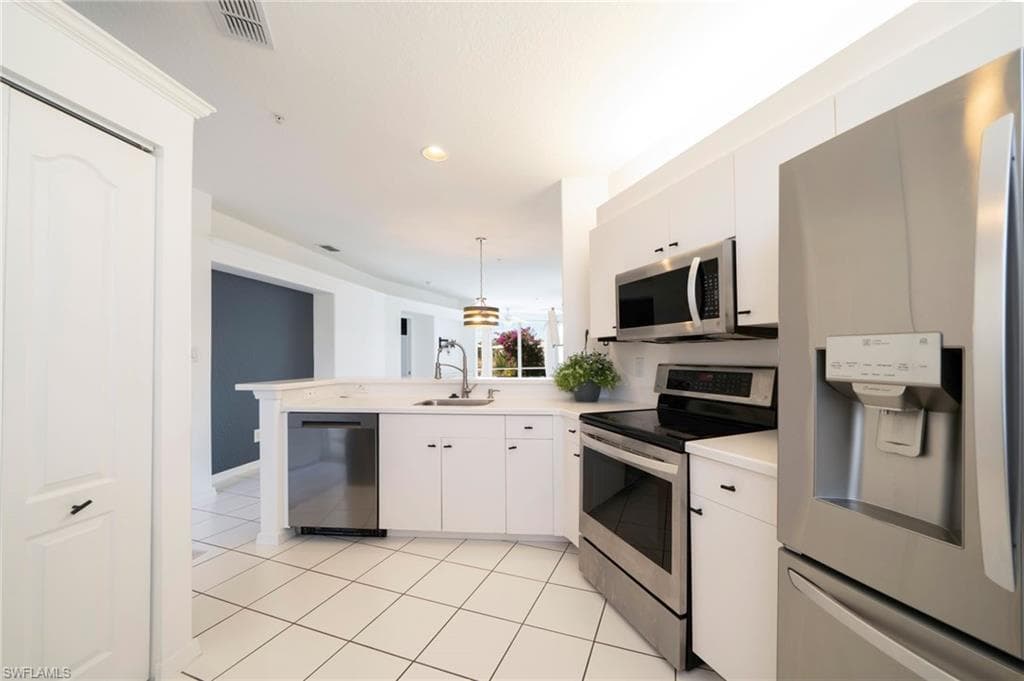 1149 Sweetwater LN # 4102, NAPLES FL 34110-4