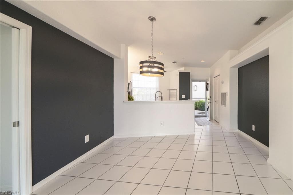 1149 Sweetwater LN # 4102, NAPLES FL 34110-8