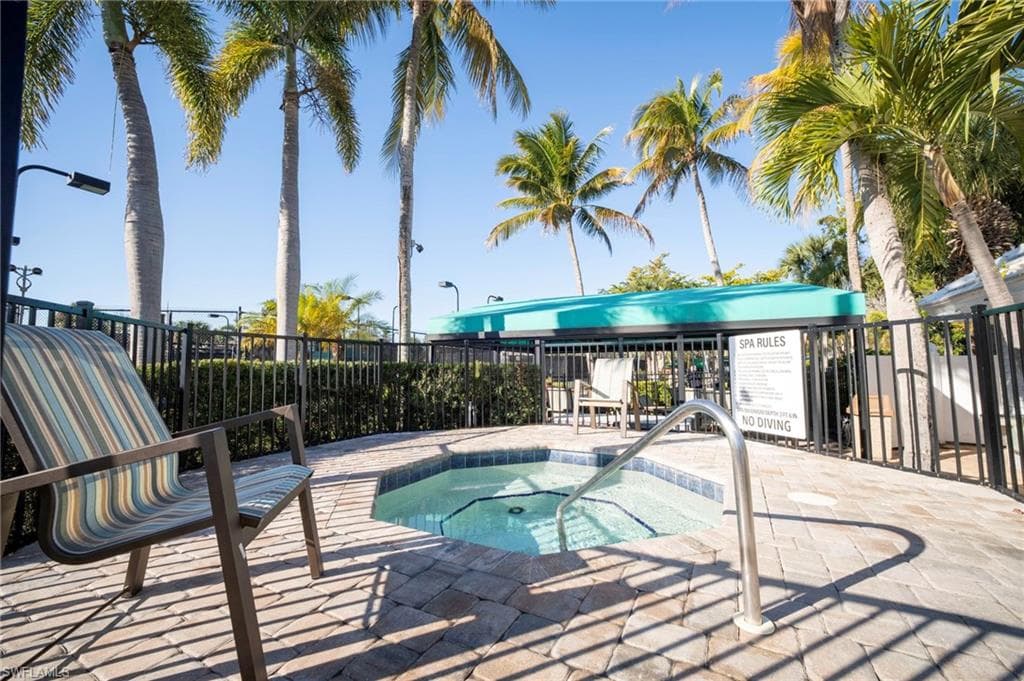 1149 Sweetwater LN # 4102, NAPLES FL 34110-44