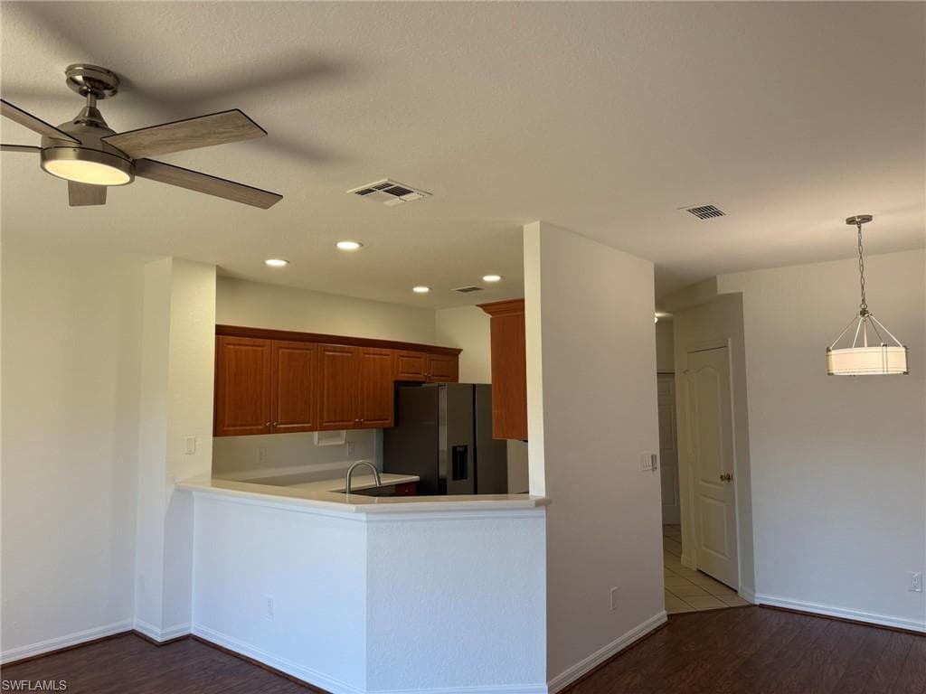 1376 Weeping Willow CT-12