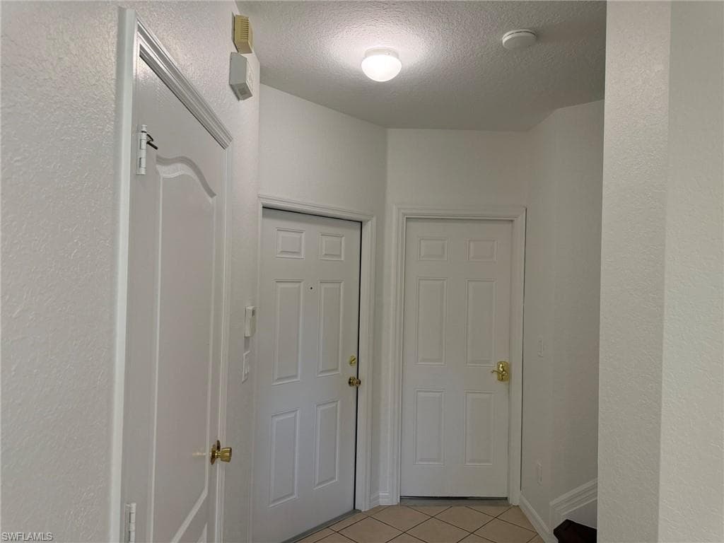 1376 Weeping Willow CT-19