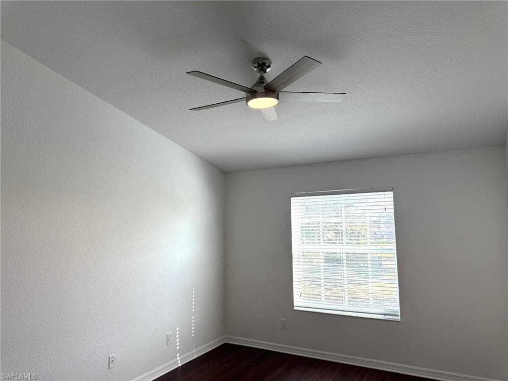 1376 Weeping Willow CT-33