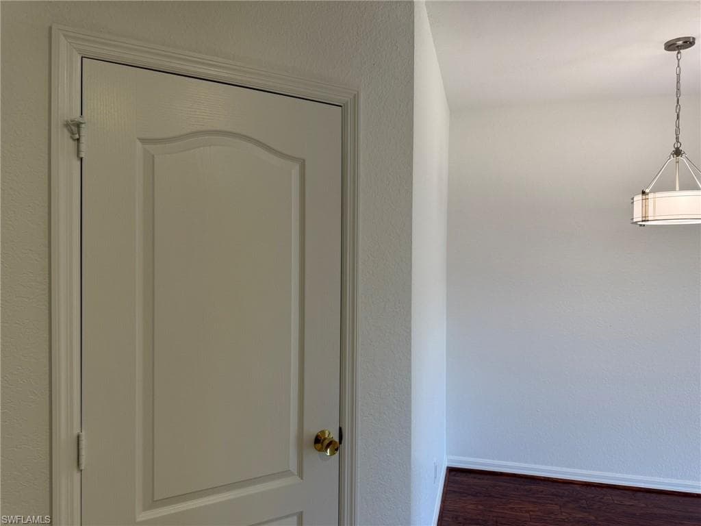 1376 Weeping Willow CT-18