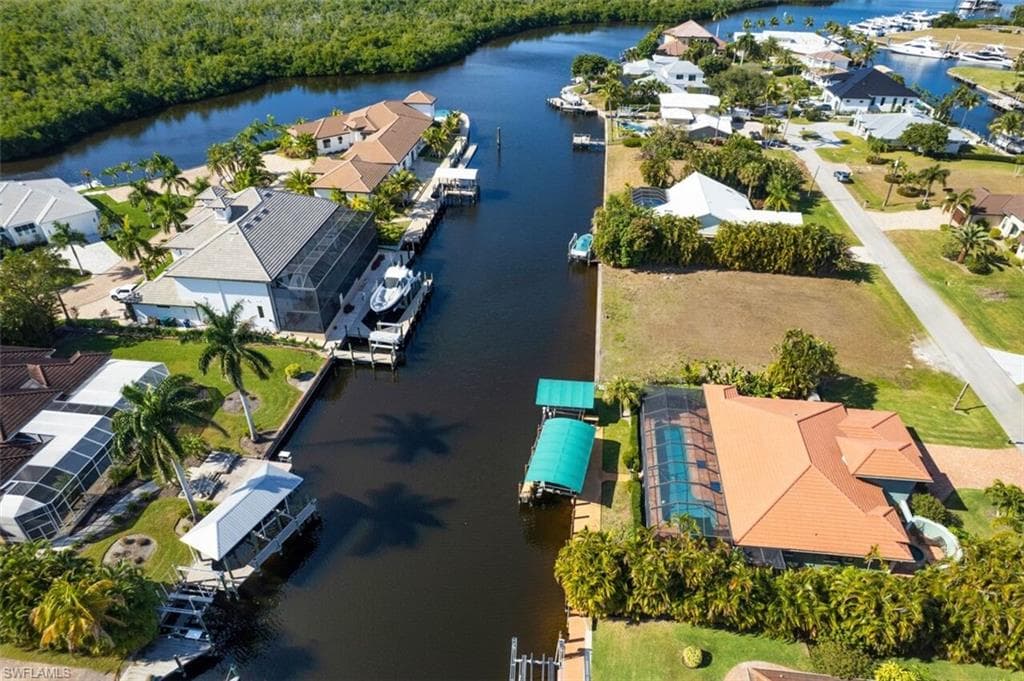 130 Montrose DR, FORT MYERS FL 33919-1