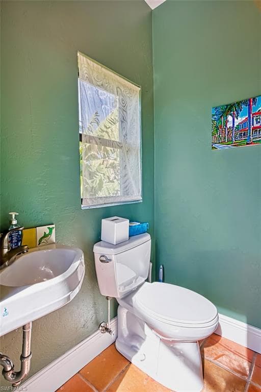 130 Montrose DR, FORT MYERS FL 33919-38