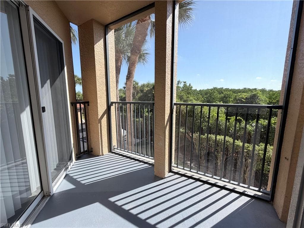 8687 River Homes LN # 4202, BONITA SPRINGS FL 34135-9